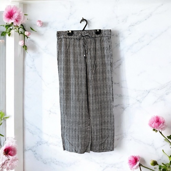 Cynthia Rowley Black & White Striped Rayon Pants - Picture 3 of 11